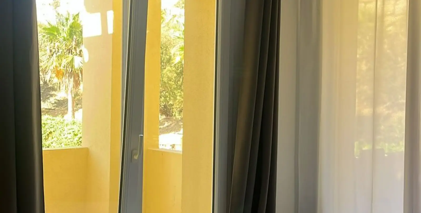 Sale of middle floor apartment in Casares Playa 25