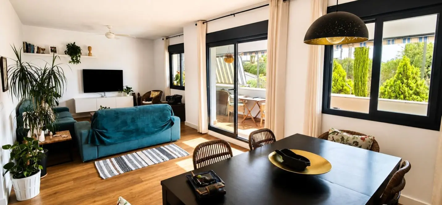 Sale of ground floor apartment in Estepona 1