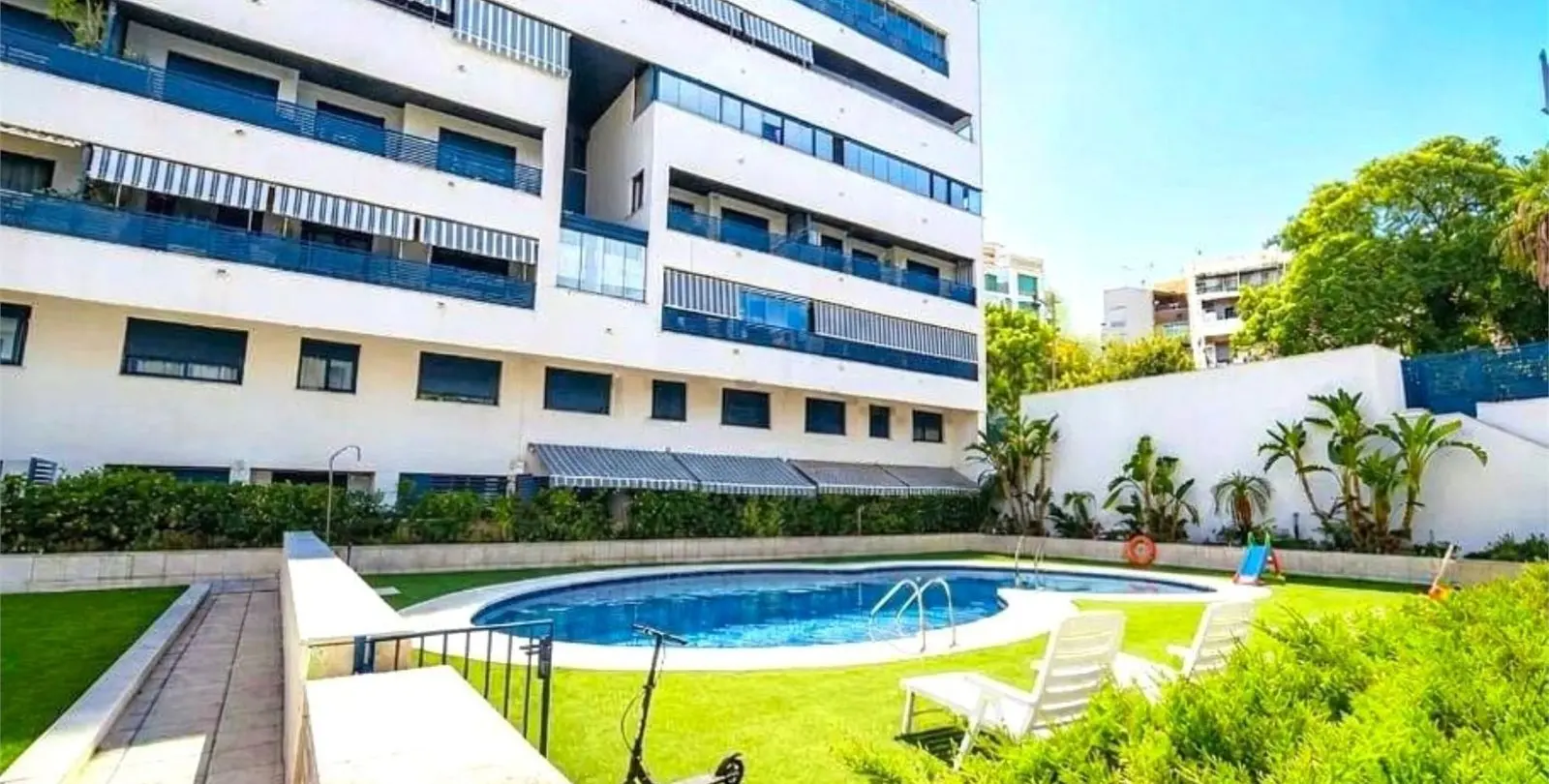 Sale of ground floor apartment in Estepona 5