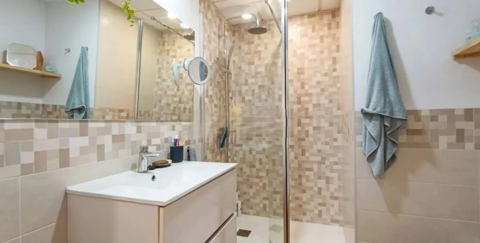 Sale of ground floor apartment in Estepona 16
