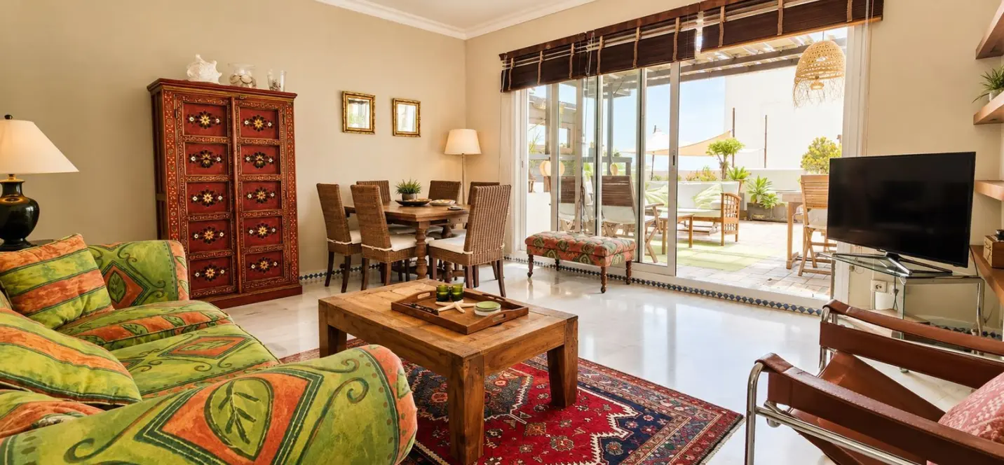 Sale of penthouse in Estepona 1