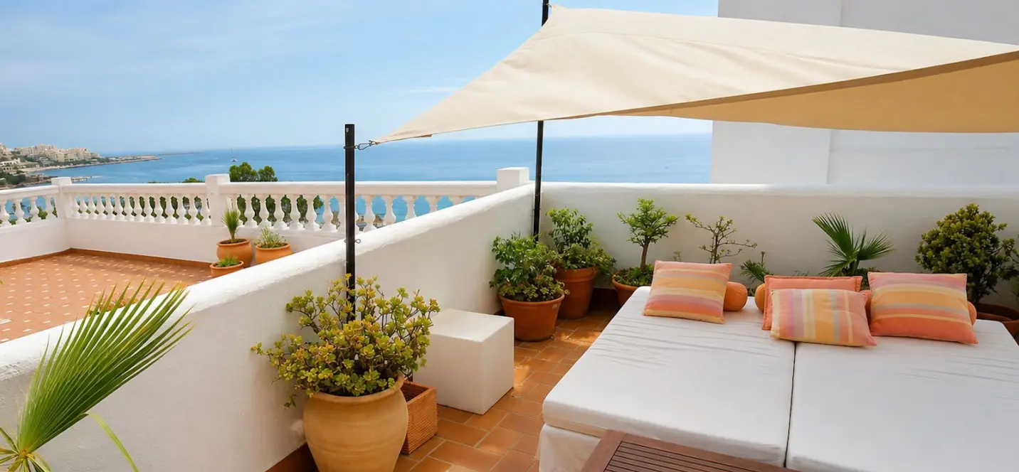 Sale of penthouse in Estepona 4