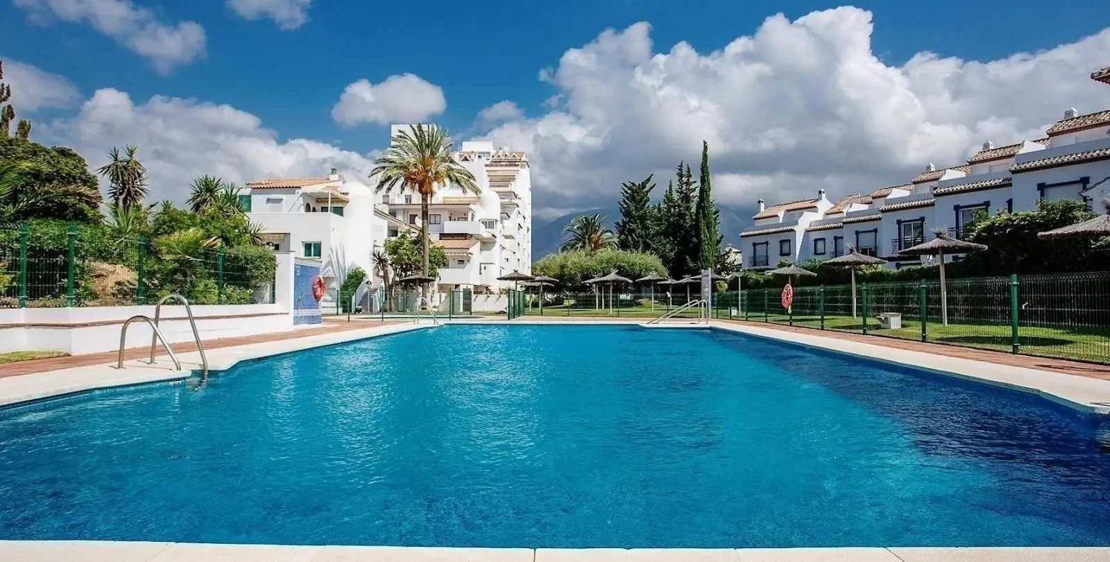 Sale of penthouse in Estepona 13