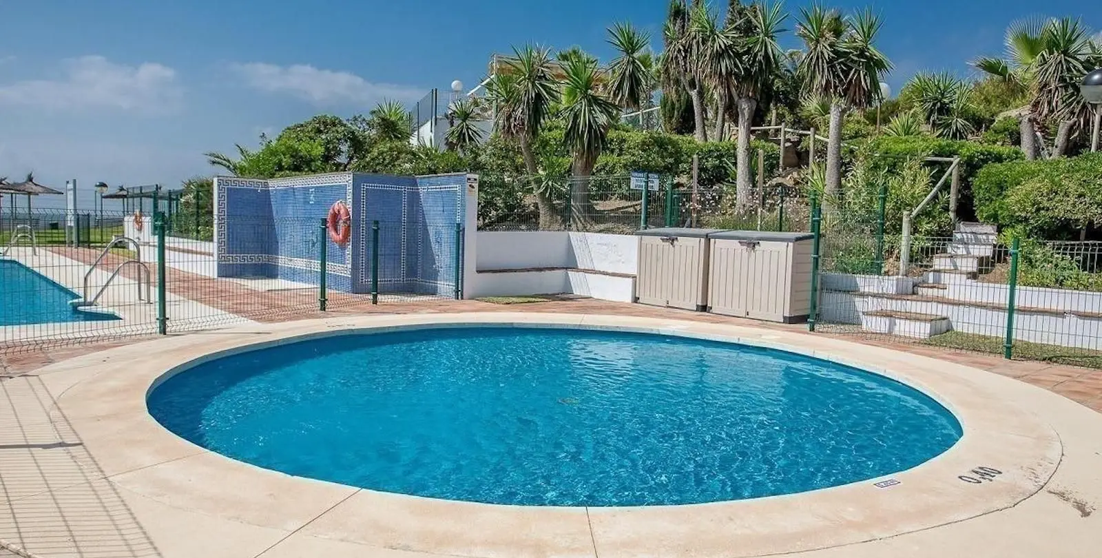 Sale of penthouse in Estepona 14
