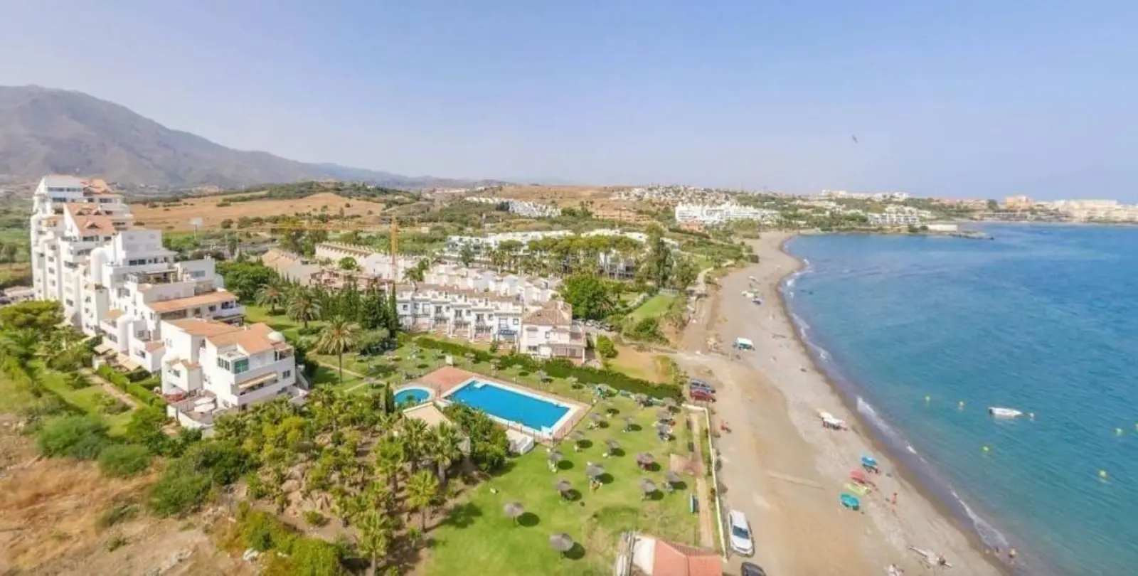Sale of penthouse in Estepona 16