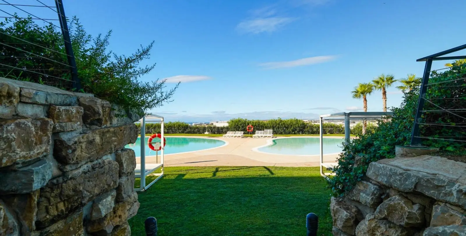 Sale of ground floor apartment in Estepona 22