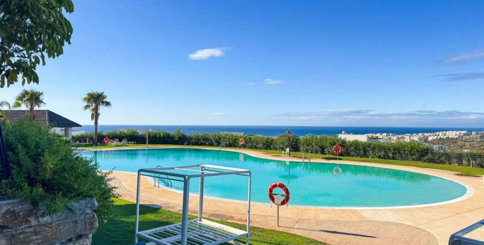 Sale of ground floor apartment in Estepona 33