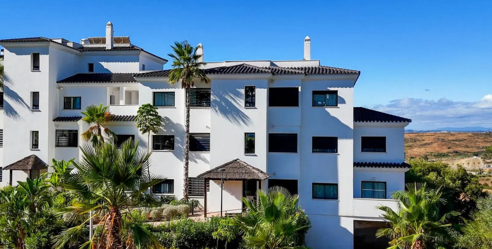 Sale of ground floor apartment in Estepona 35