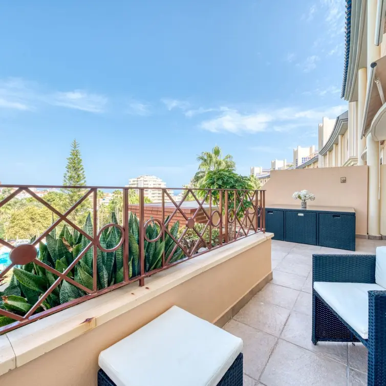 Sale of middle floor apartment in Benalmadena