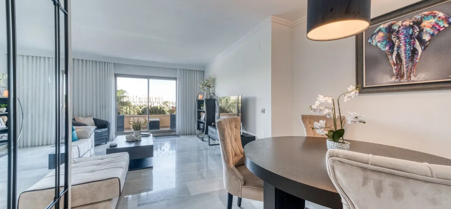 Sale of middle floor apartment in Benalmadena 3
