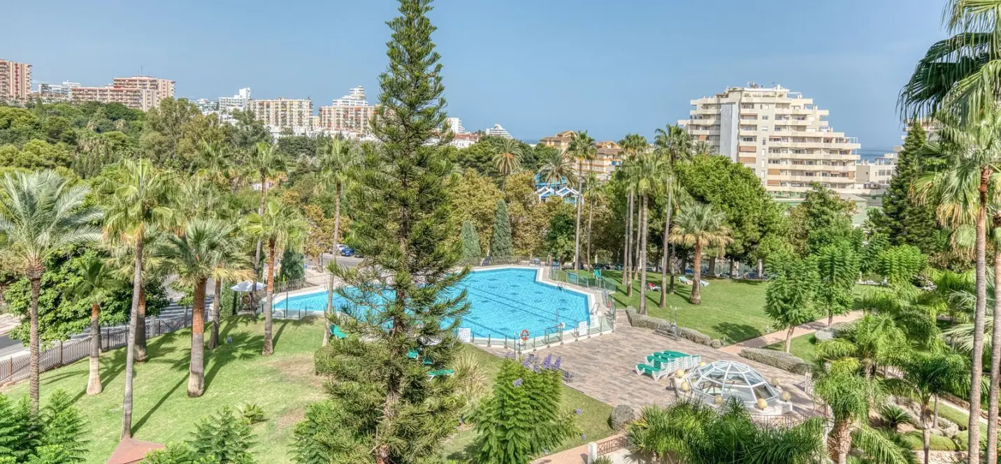 Sale of middle floor apartment in Benalmadena 4