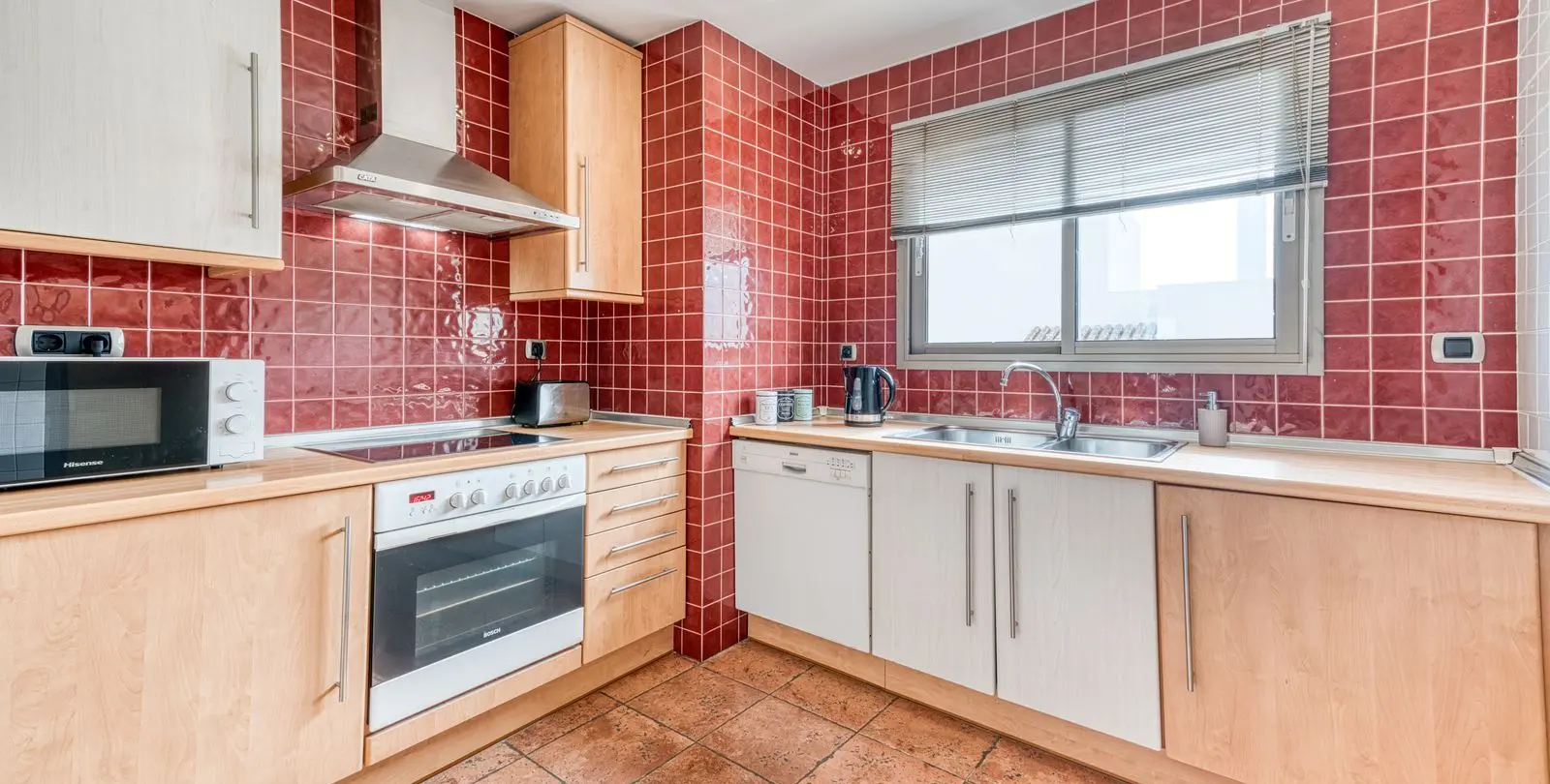 Sale of middle floor apartment in Benalmadena 8