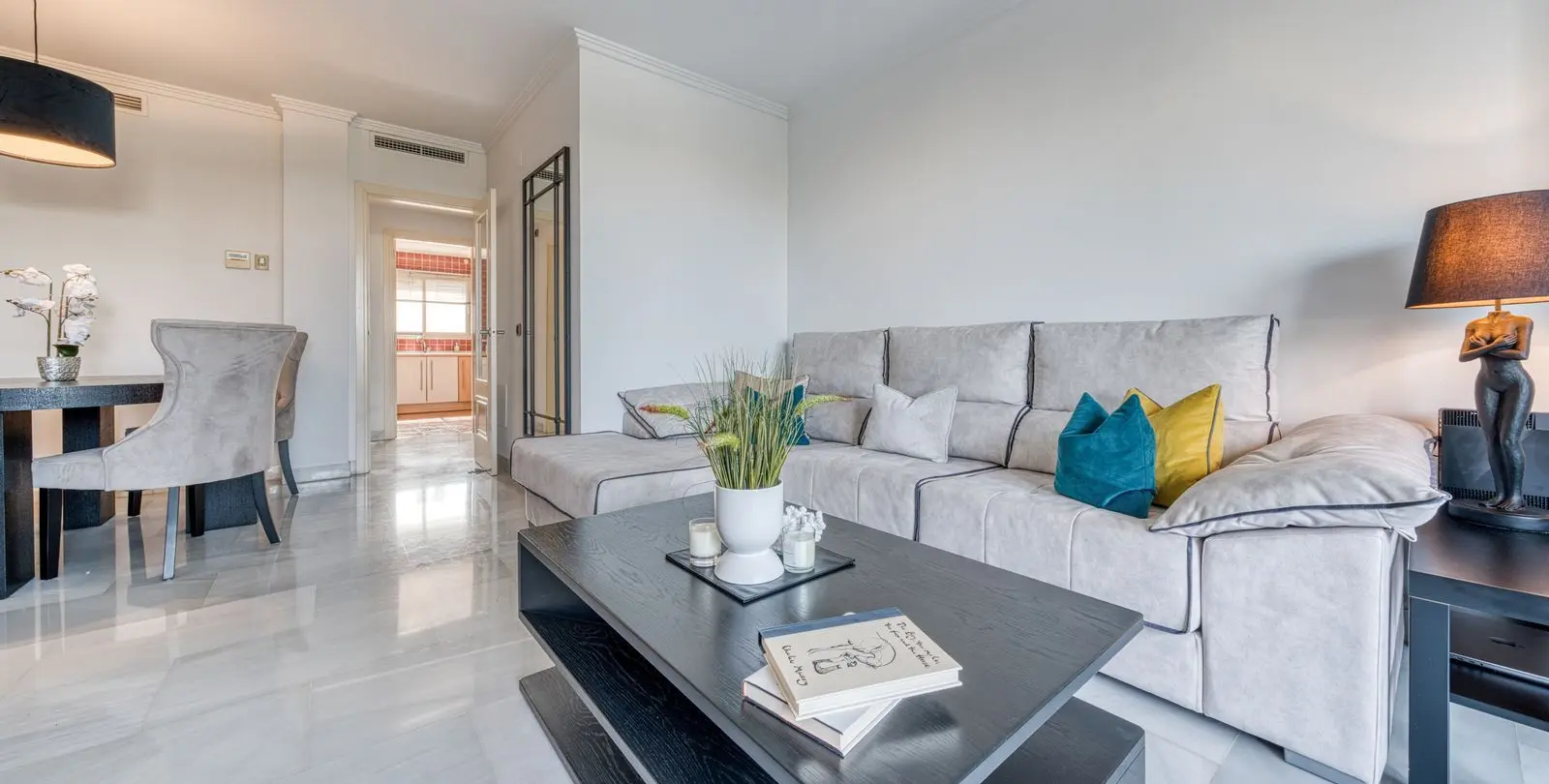 Sale of middle floor apartment in Benalmadena 14