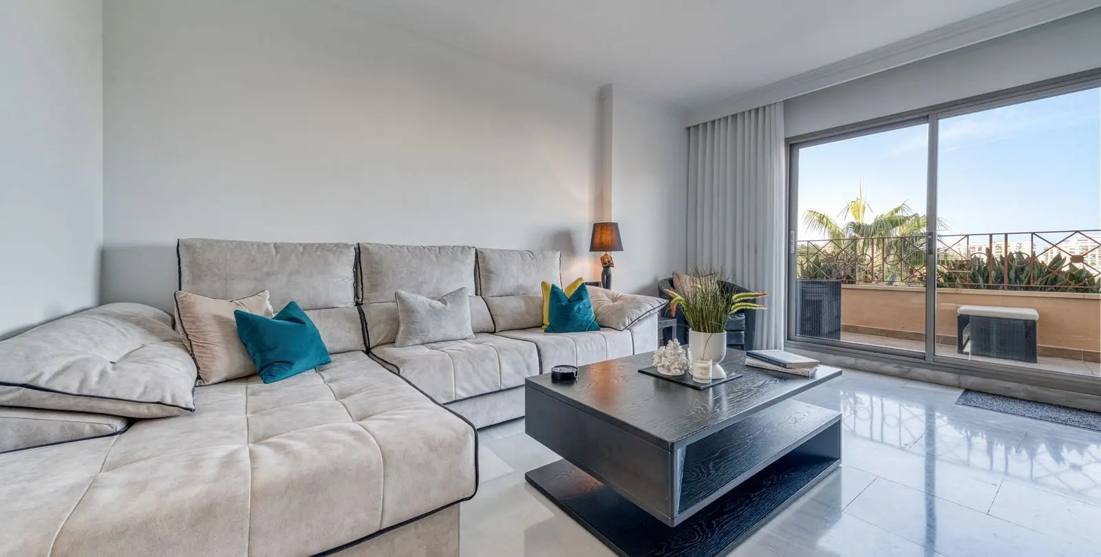 Sale of middle floor apartment in Benalmadena 15
