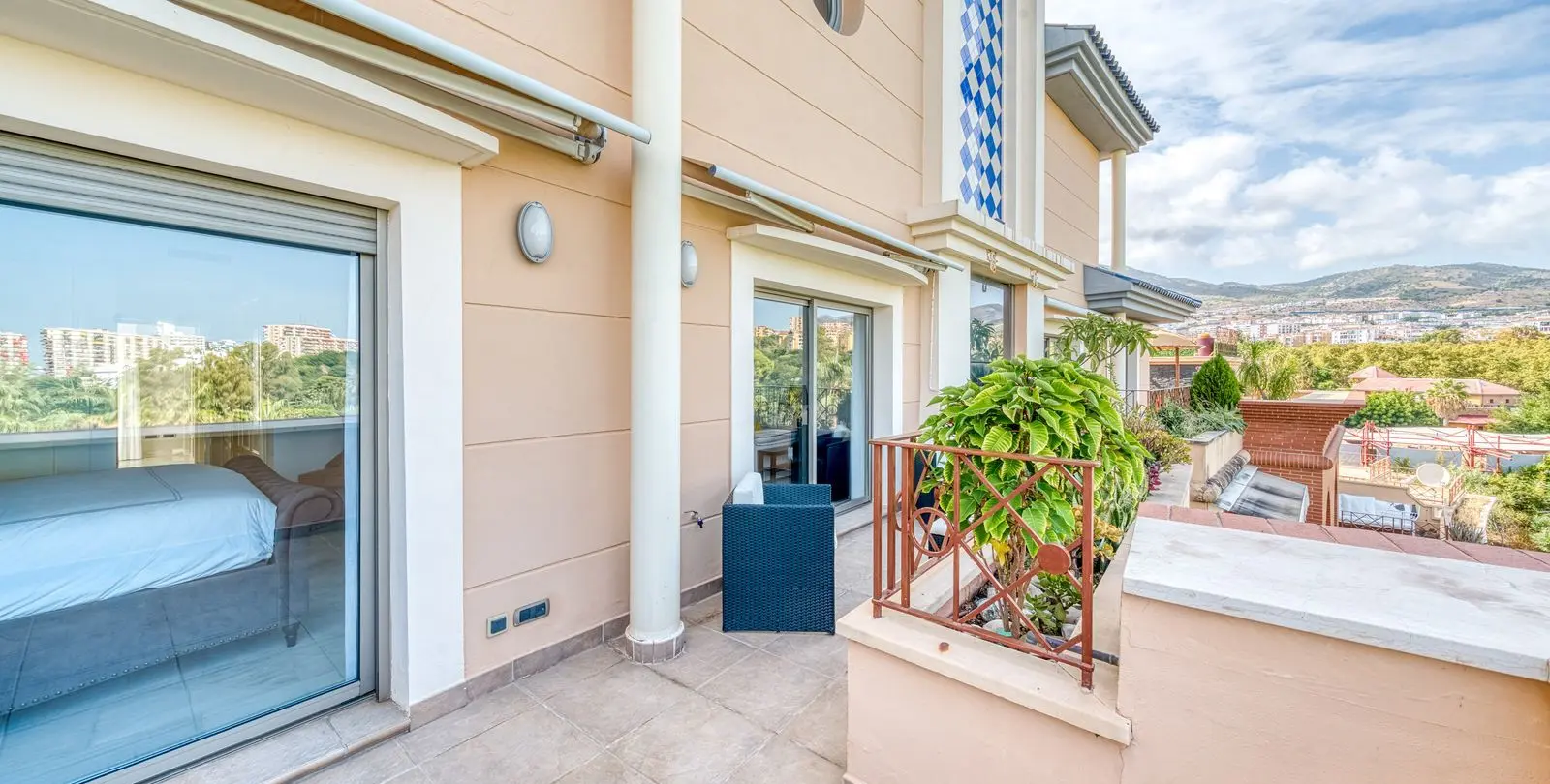 Sale of middle floor apartment in Benalmadena 16