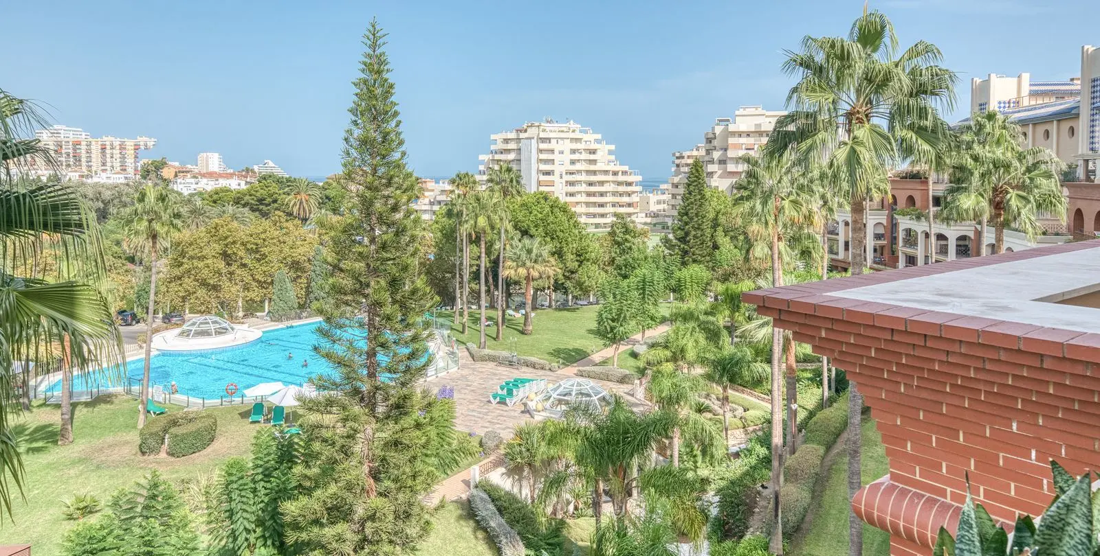 Sale of middle floor apartment in Benalmadena 21