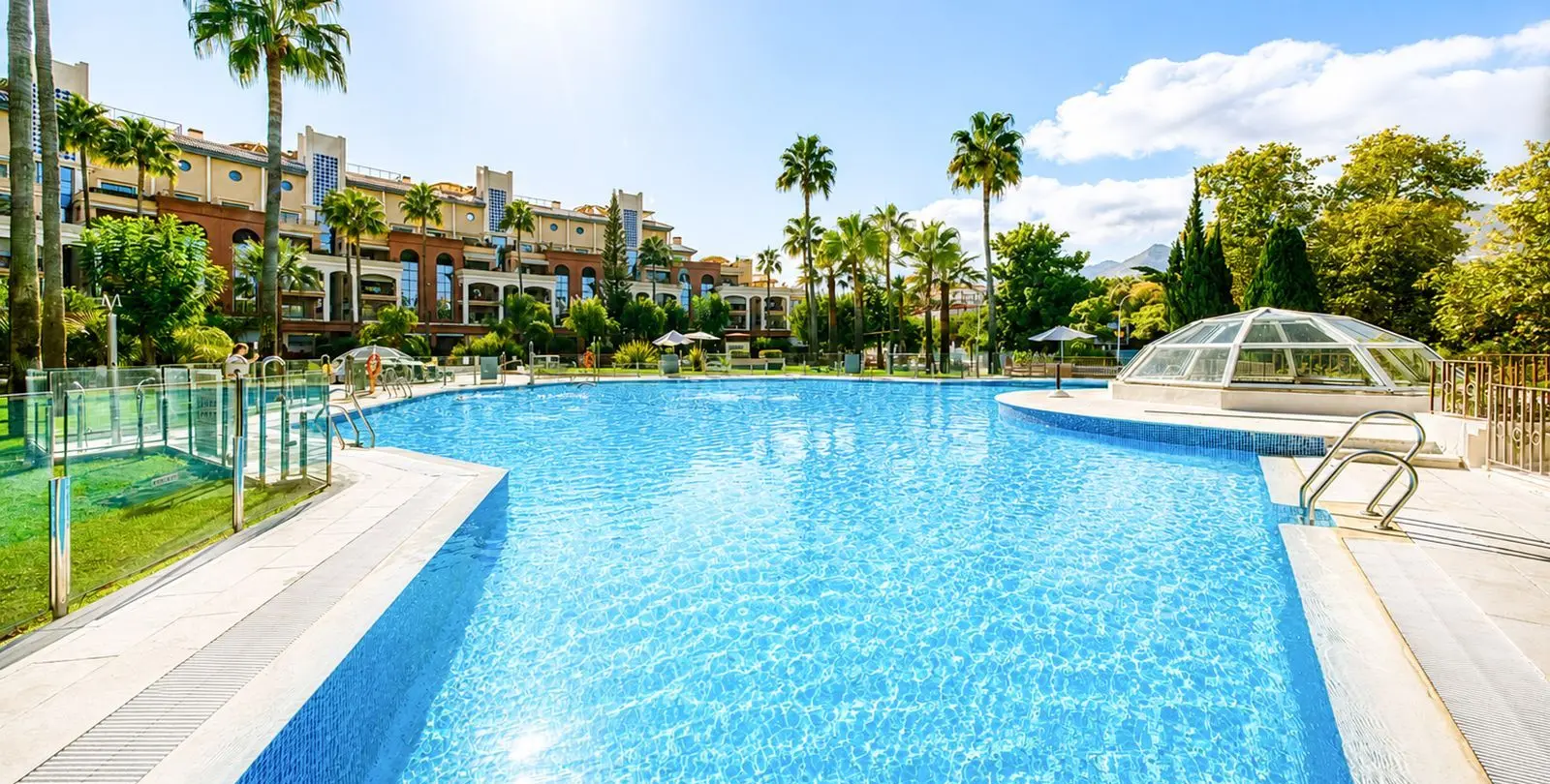Sale of middle floor apartment in Benalmadena 37