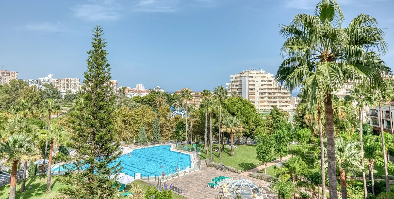 Sale of middle floor apartment in Benalmadena 47