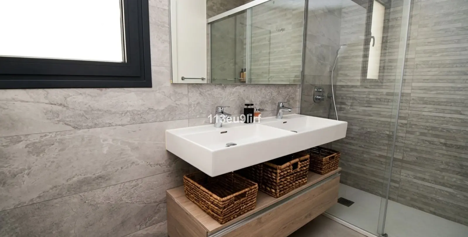 Venta de apartamento en planta baja en Estepona 17