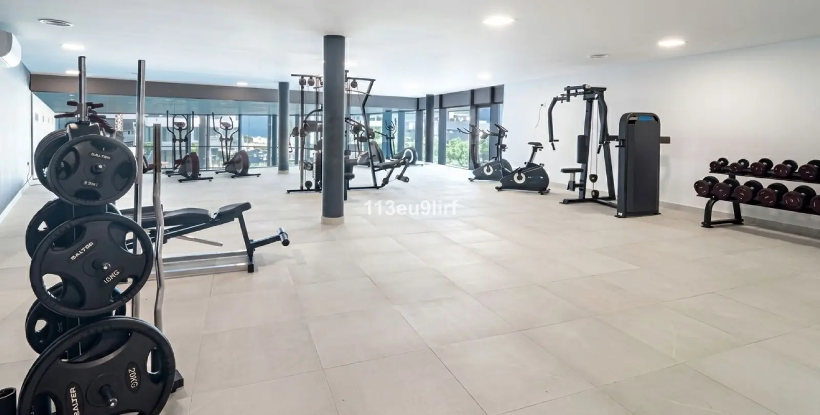 Venta de apartamento en planta baja en Estepona 29