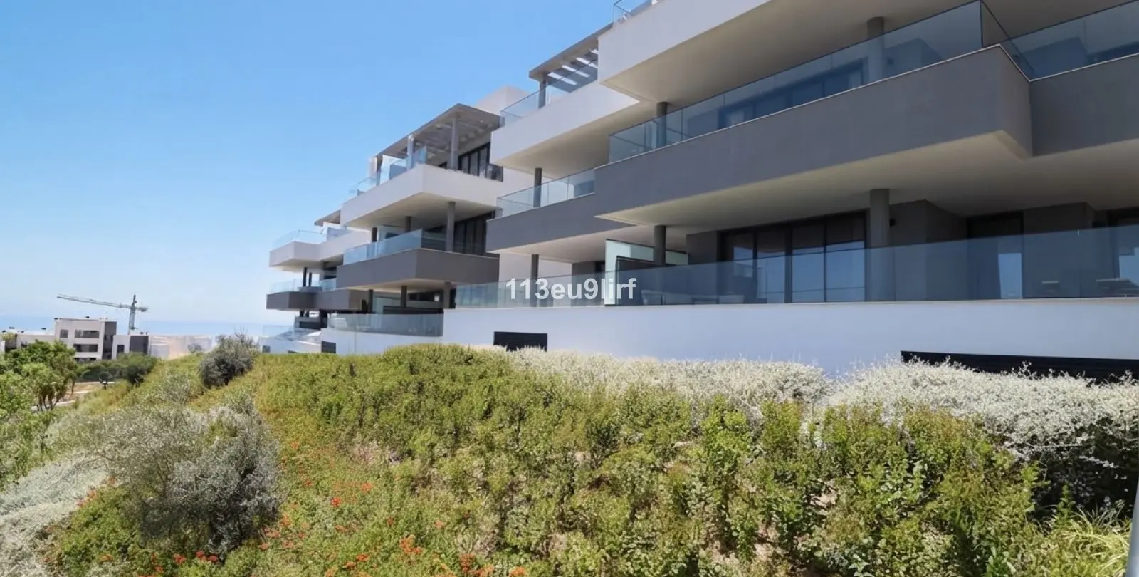 Venta de apartamento en planta baja en Estepona 30