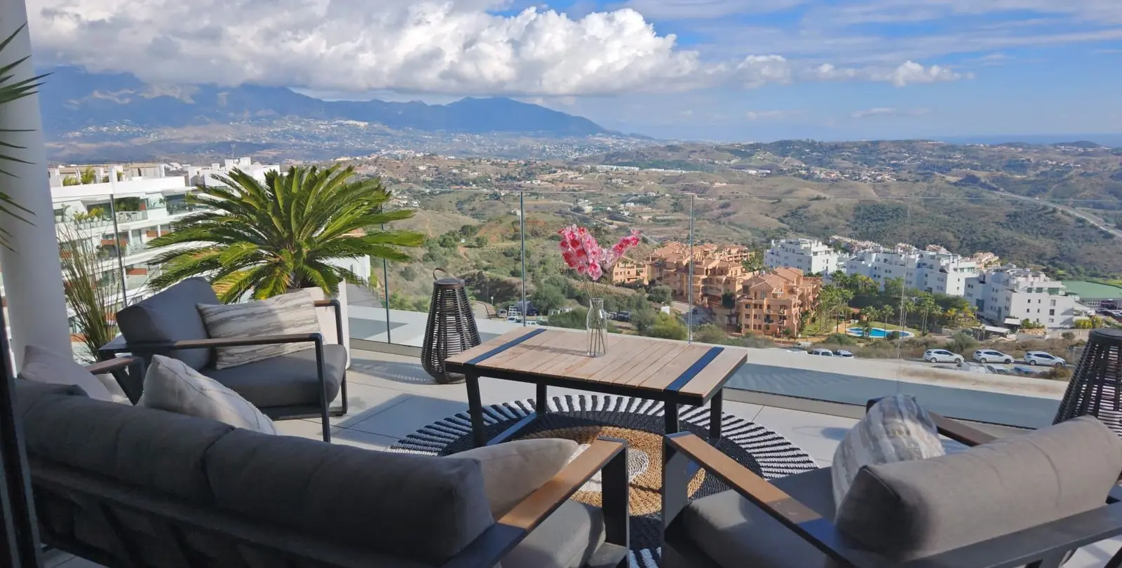Venta de apartamento en planta media en Calanova Golf 2