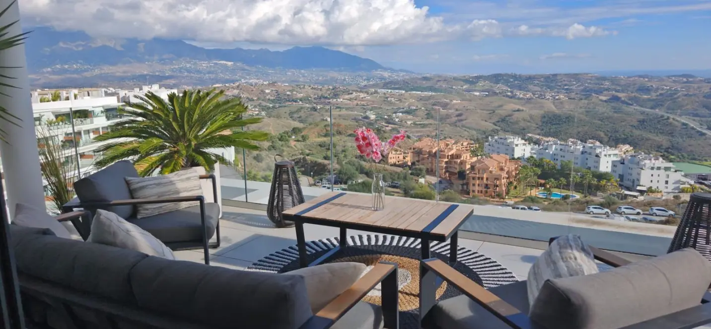 Venta de apartamento en planta media en Calanova Golf 1