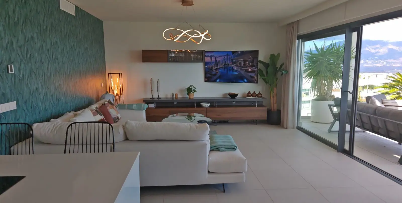 Venta de apartamento en planta media en Calanova Golf 6