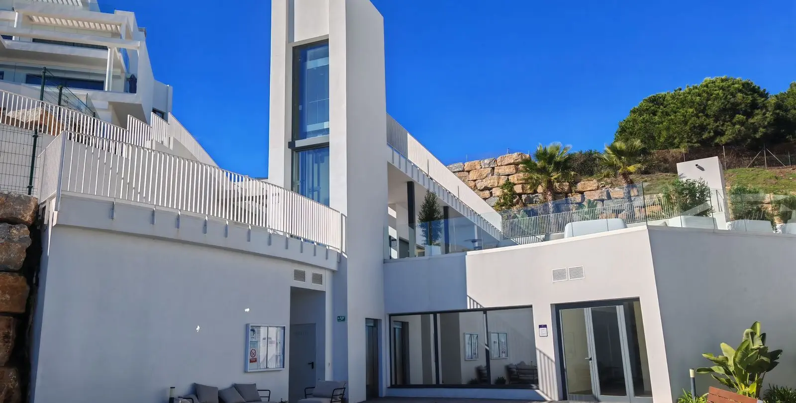 Venta de apartamento en planta media en Calanova Golf 10