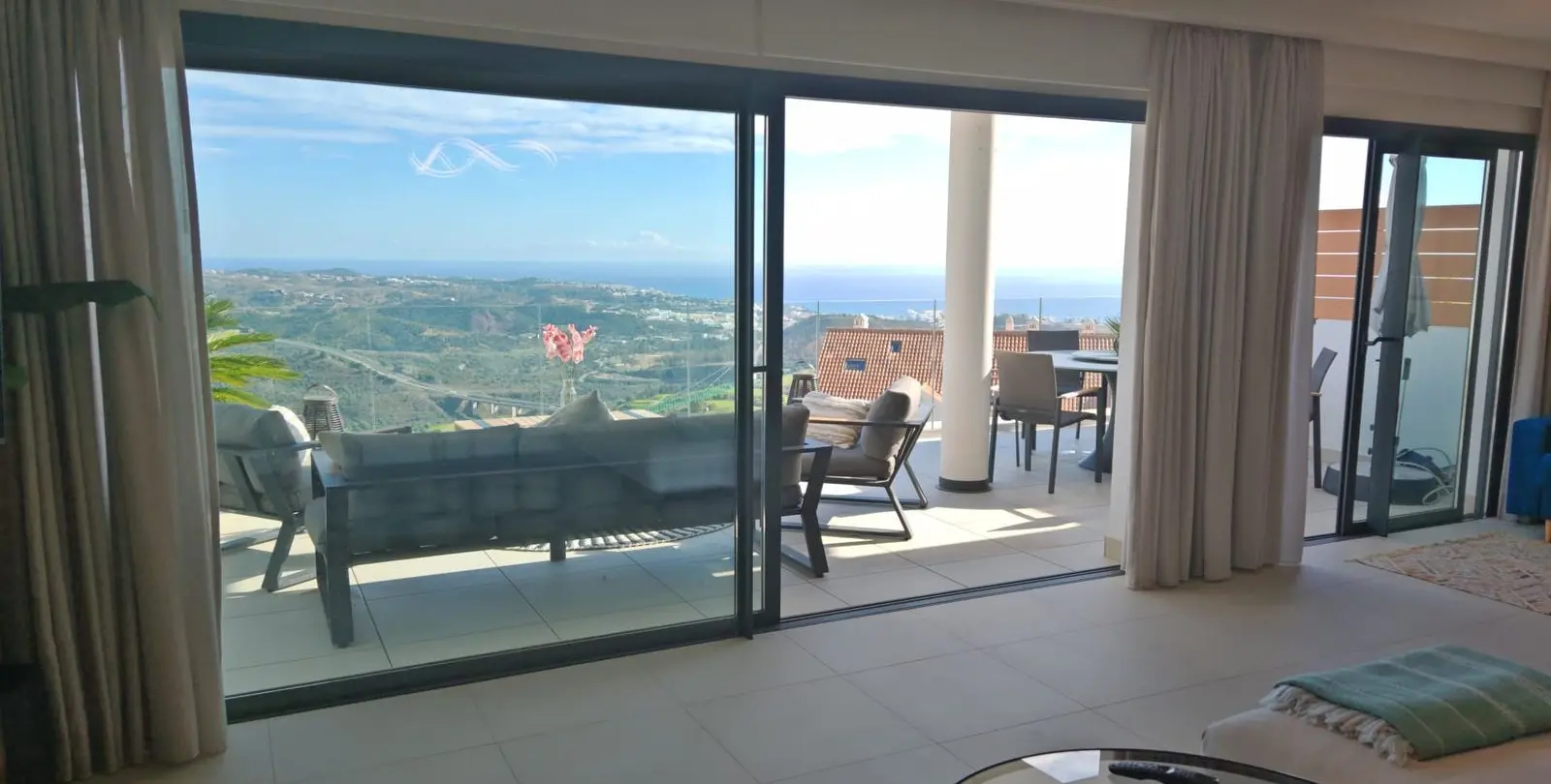 Venta de apartamento en planta media en Calanova Golf 13