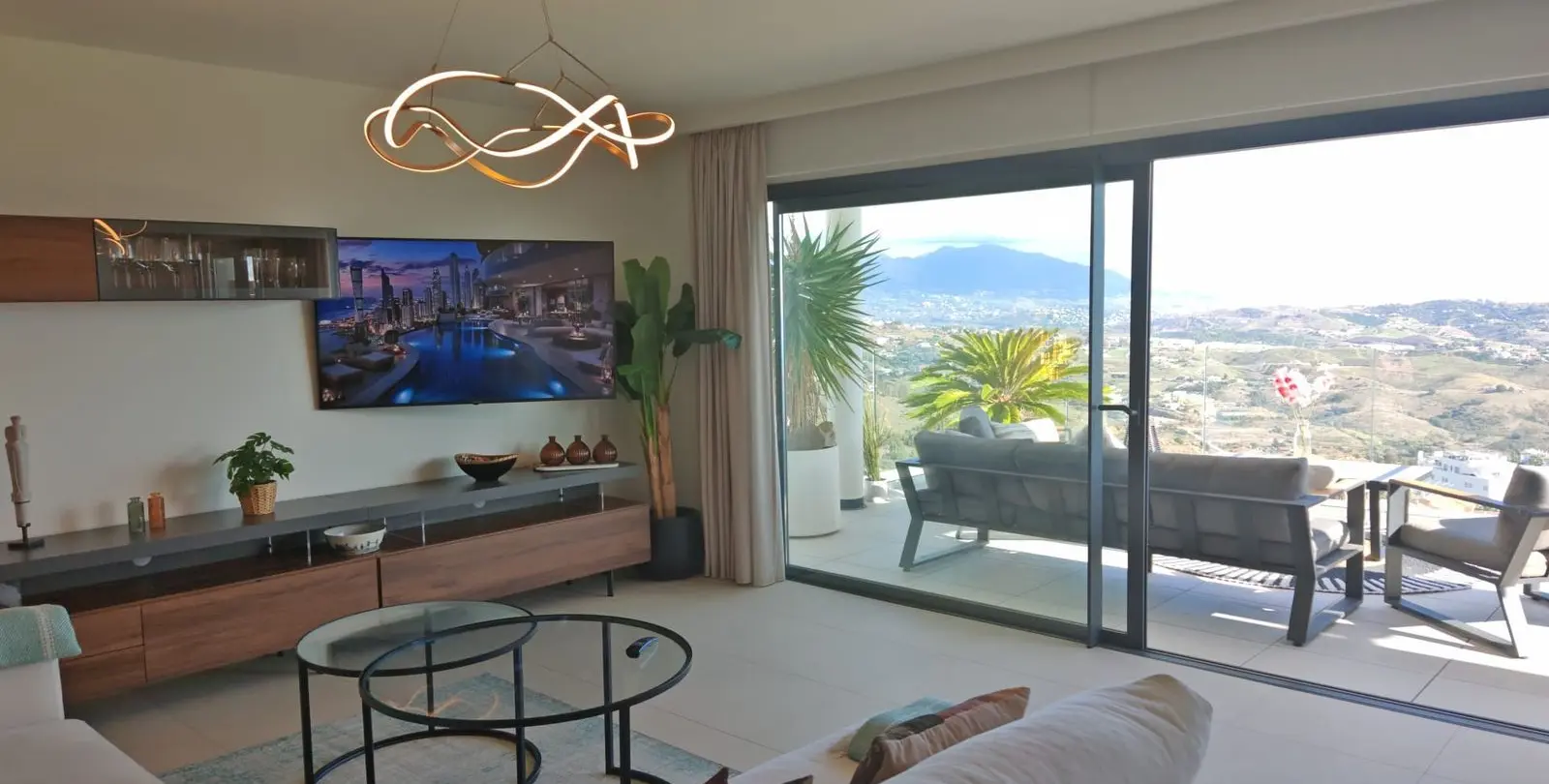 Venta de apartamento en planta media en Calanova Golf 15