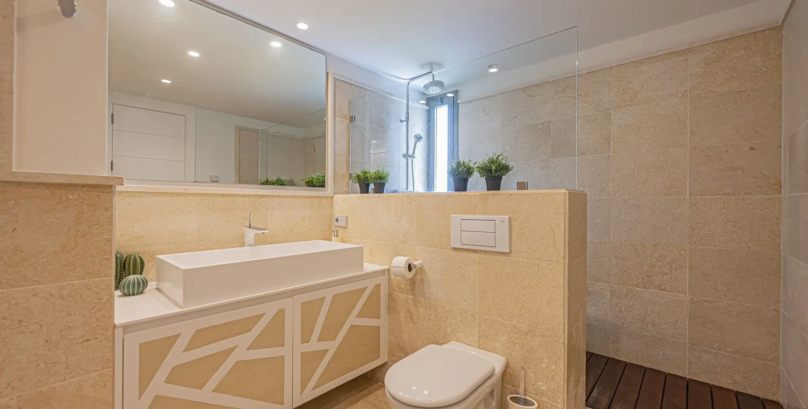Sale of middle floor apartment in Los Flamingos 27