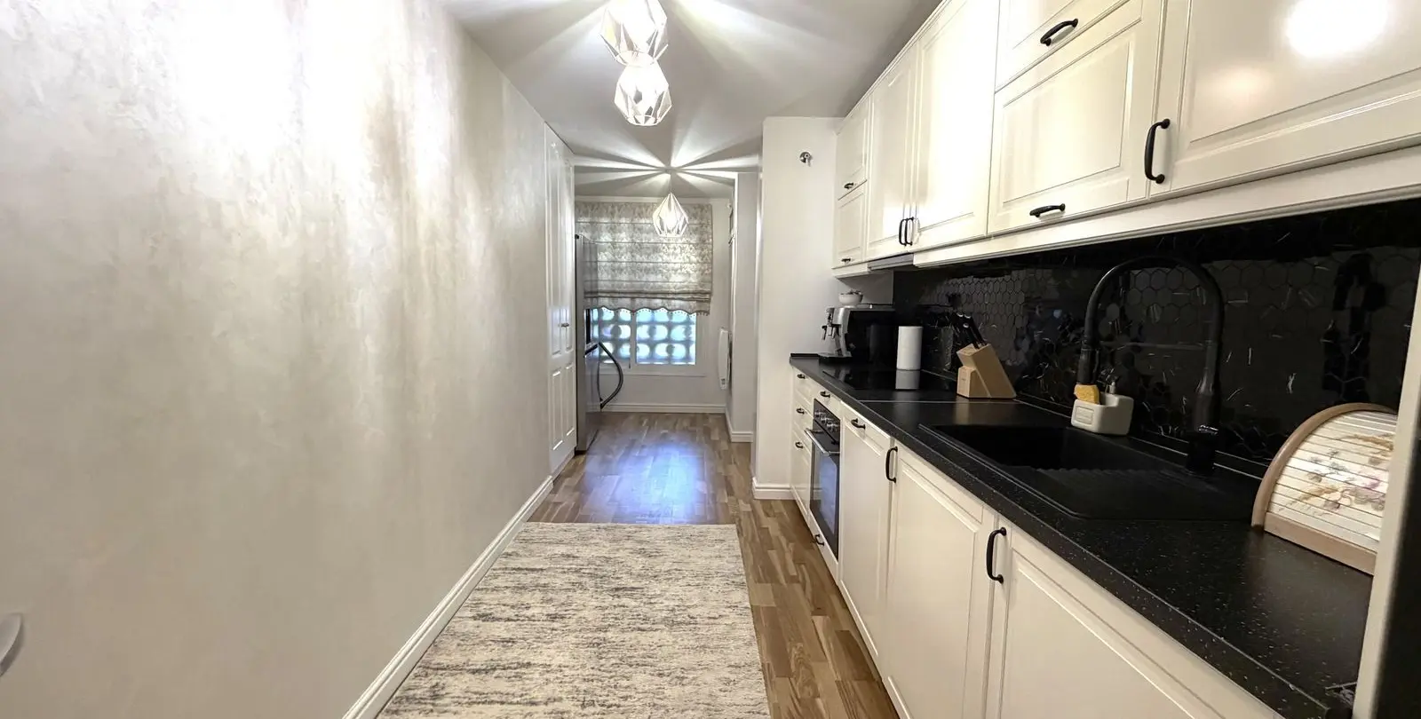 Sale of ground floor apartment in Puerto Banús 9