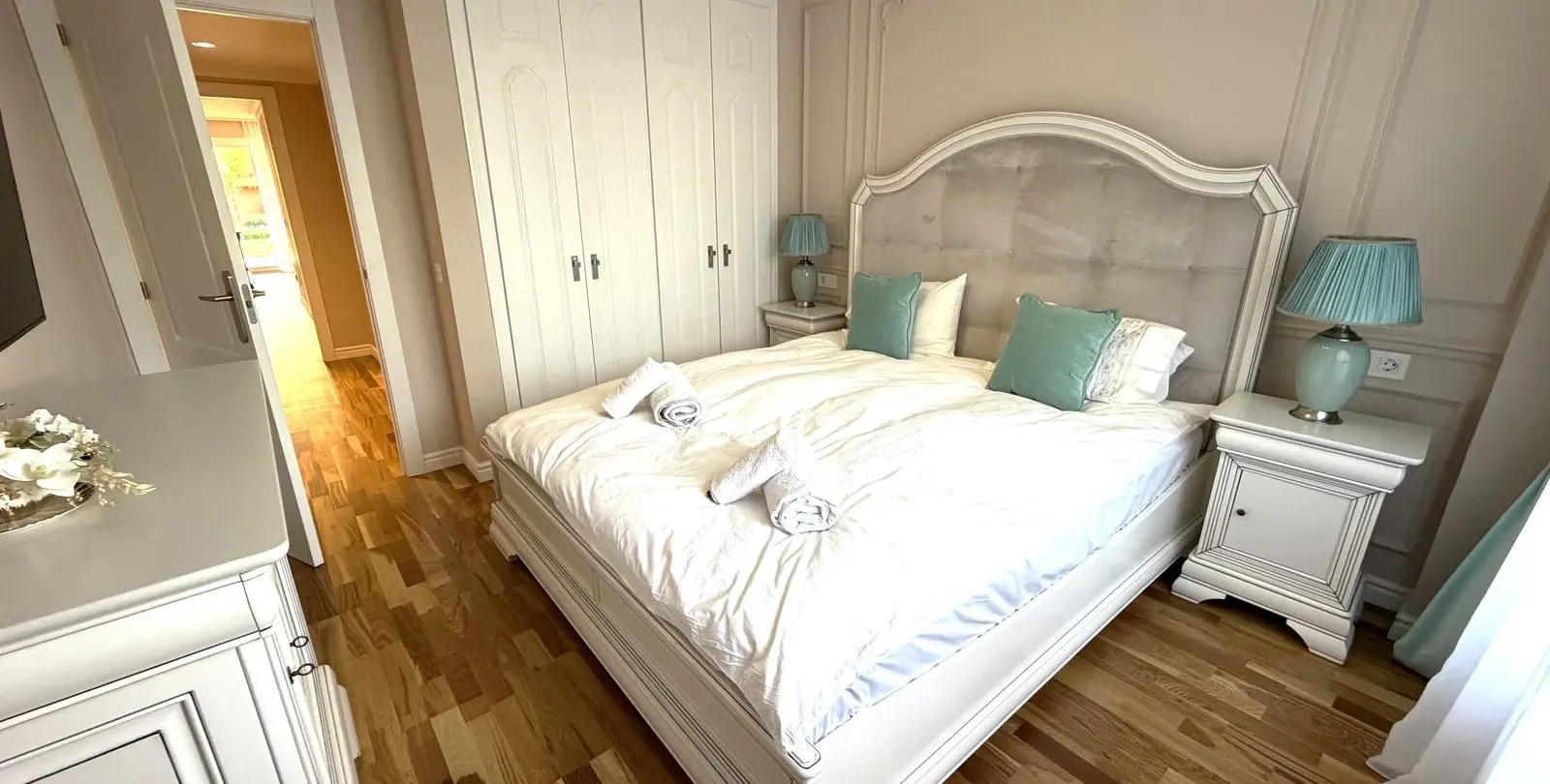 Sale of ground floor apartment in Puerto Banús 14