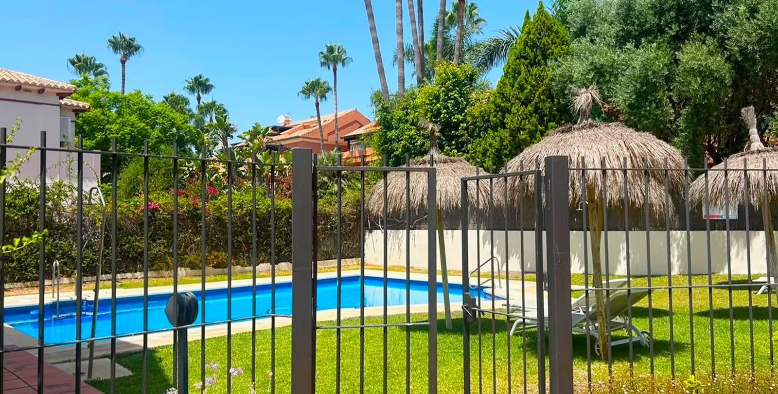 Sale of townhouse in San Pedro de Alcántara 1
