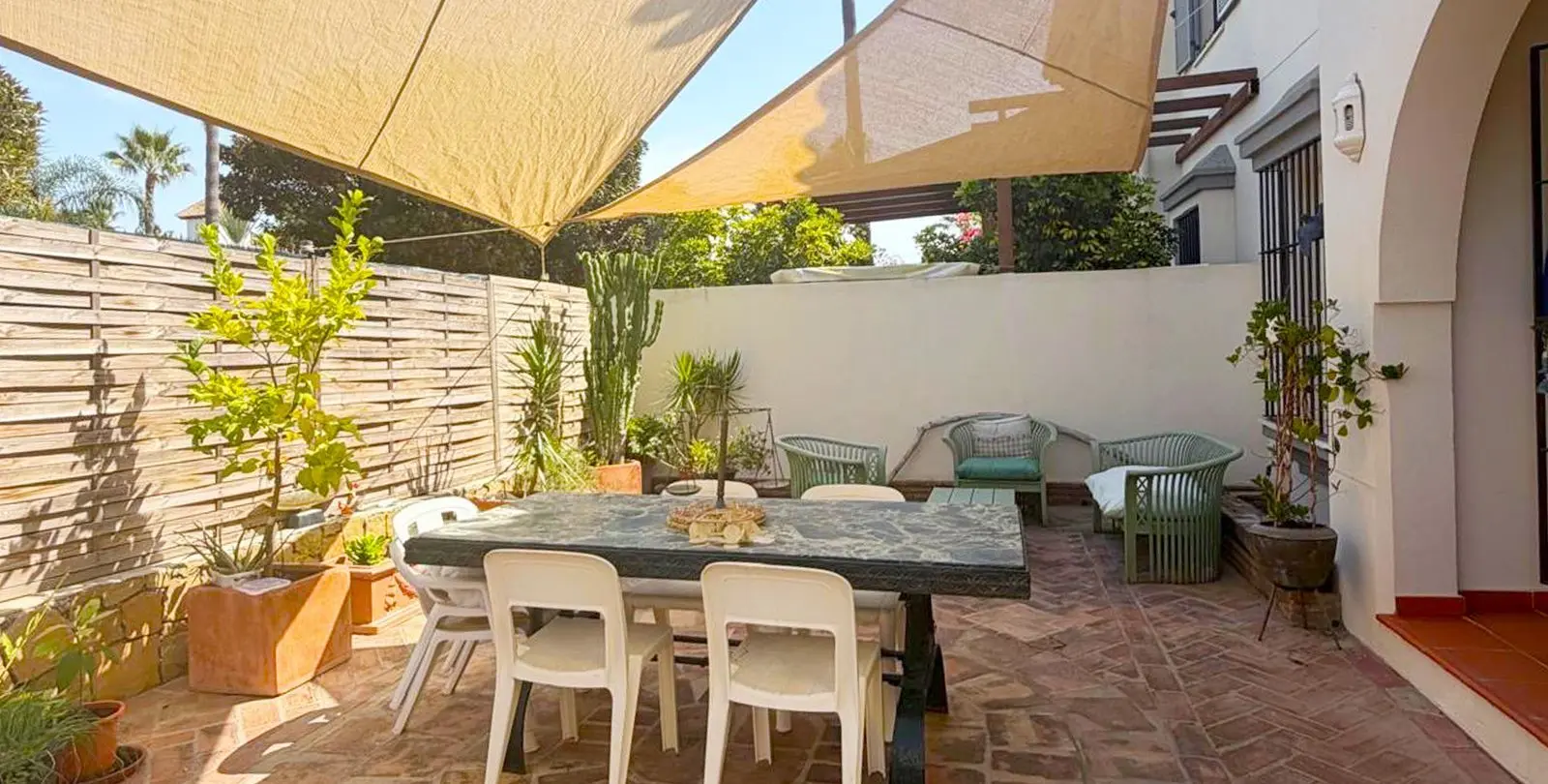 Sale of townhouse in San Pedro de Alcántara 2