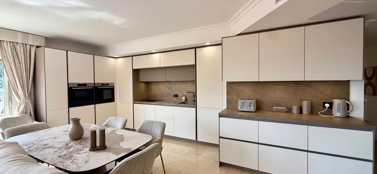 Sale of penthouse duplex in Elviria 2