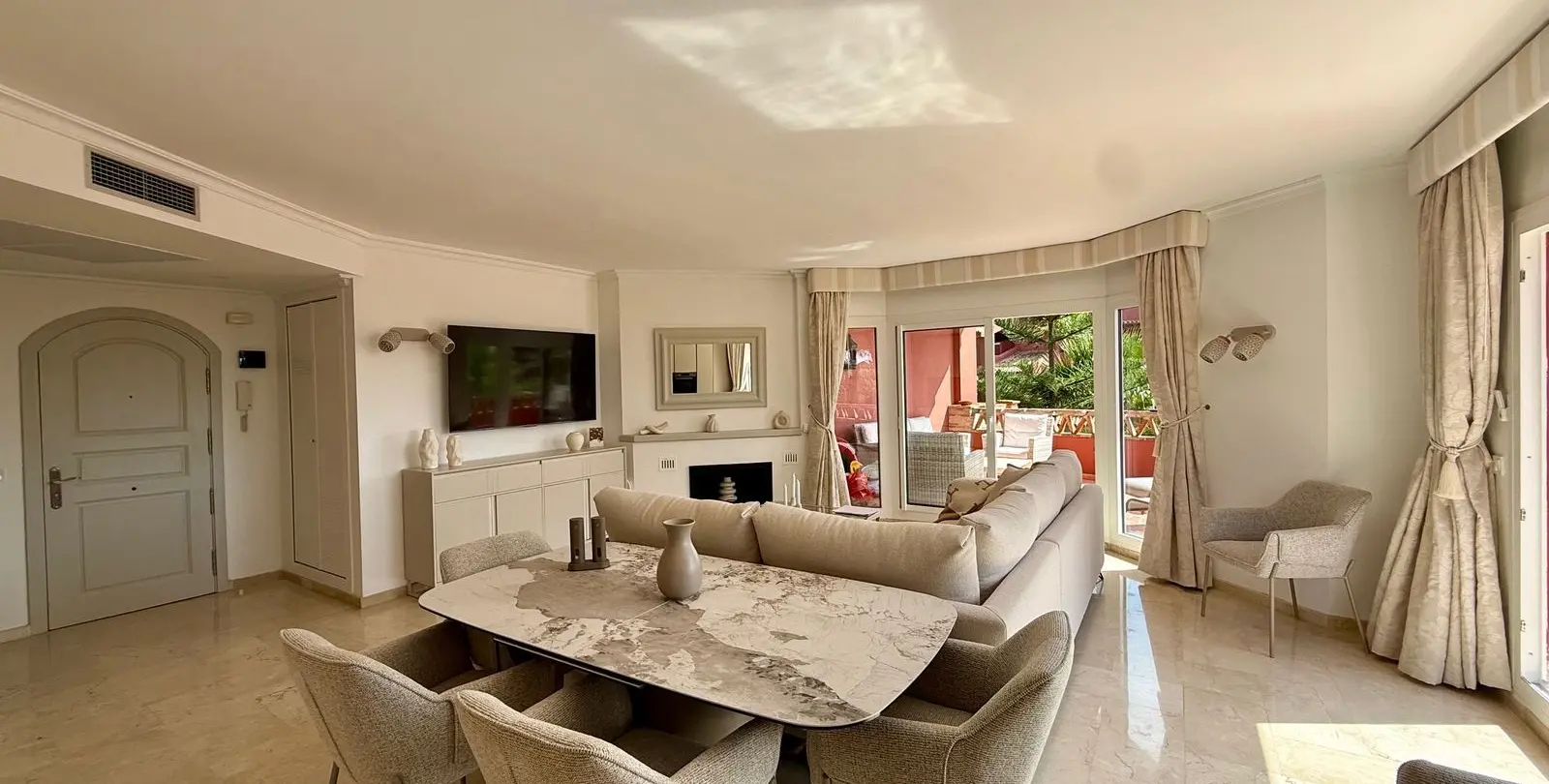Sale of penthouse duplex in Elviria 7