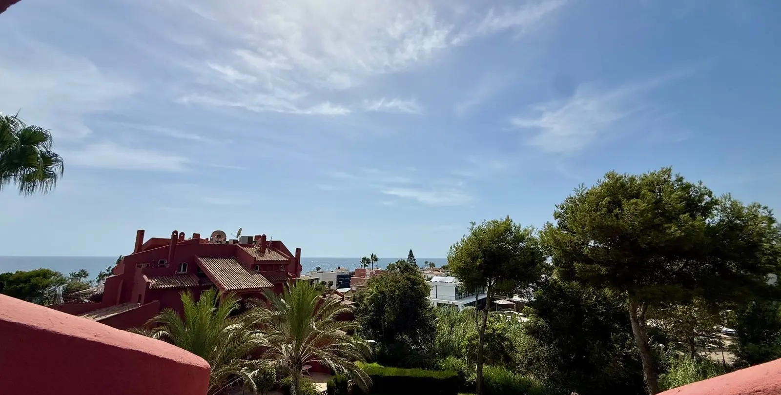Sale of penthouse duplex in Elviria 17