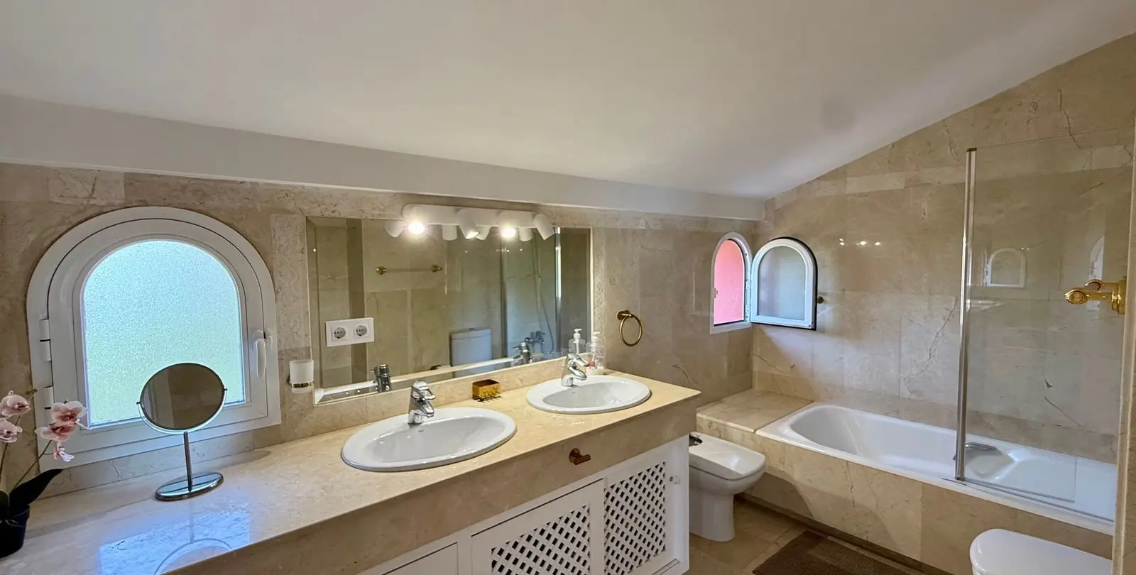 Sale of penthouse duplex in Elviria 22