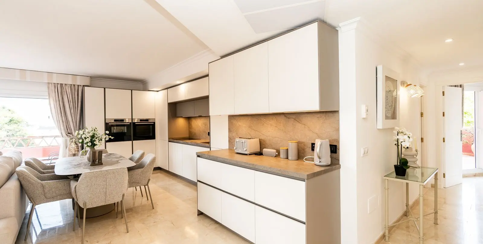 Sale of penthouse duplex in Elviria 32