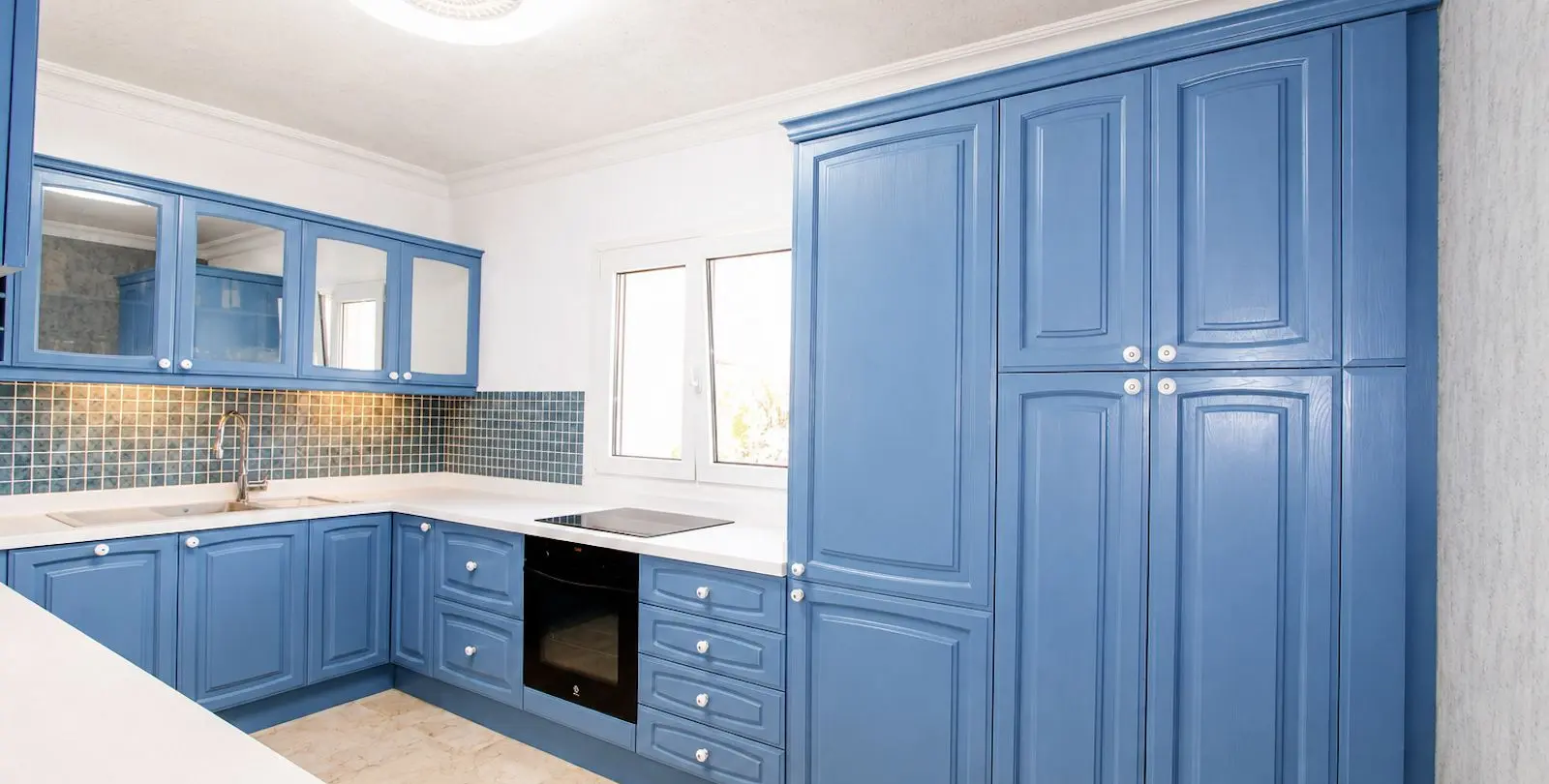 Продажа  отдельно стоящей виллы в Elviria 16