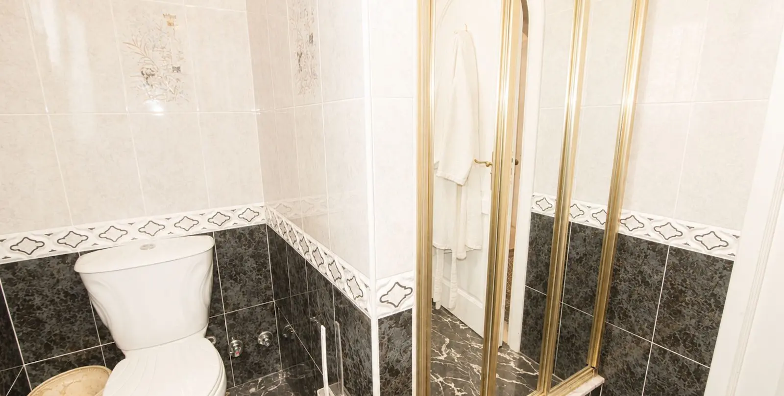 Продажа  отдельно стоящей виллы в Elviria 30