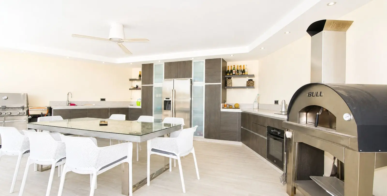 Продажа  отдельно стоящей виллы в Elviria 36
