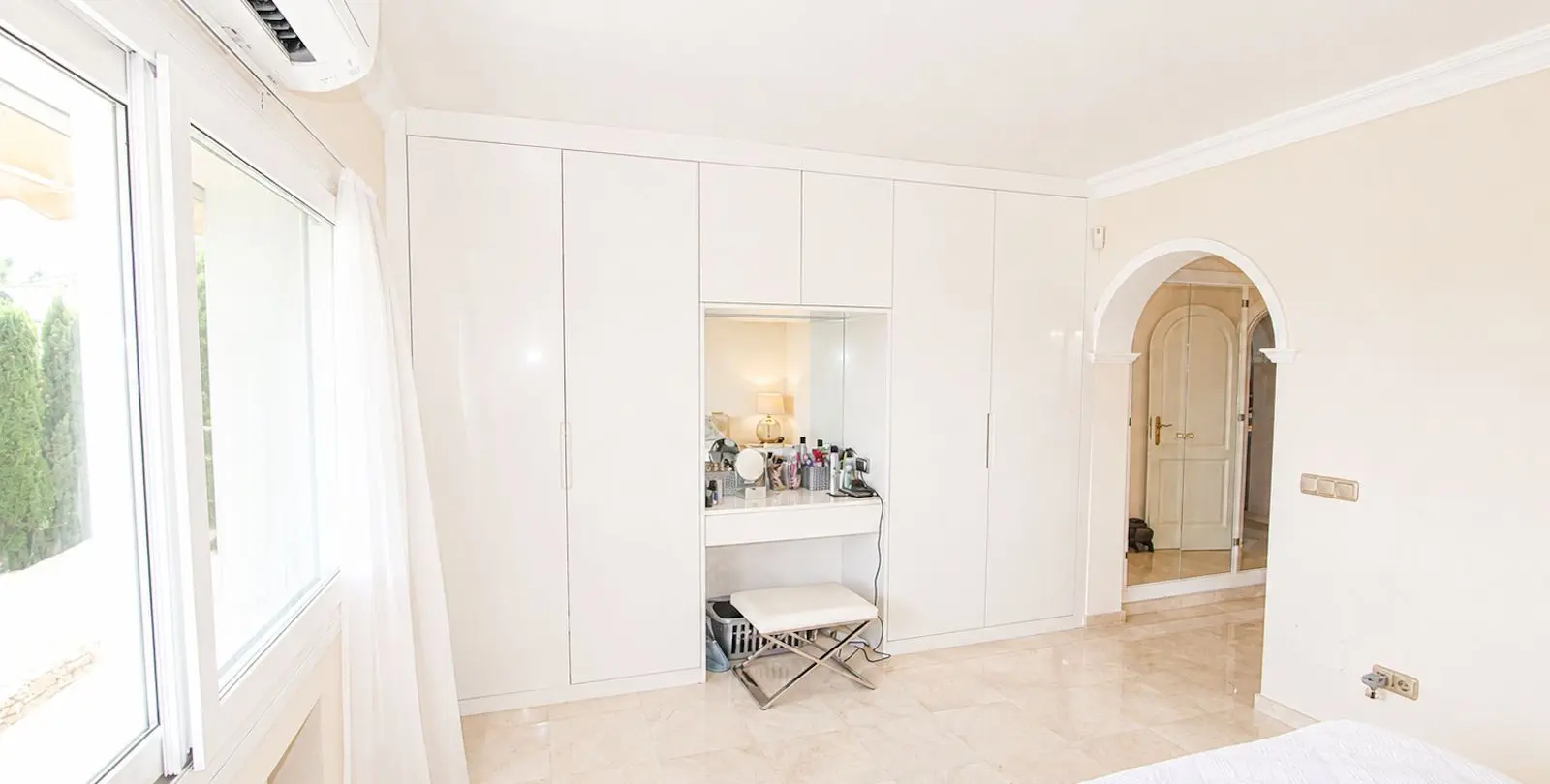 Sale of detached villa in Elviria 21