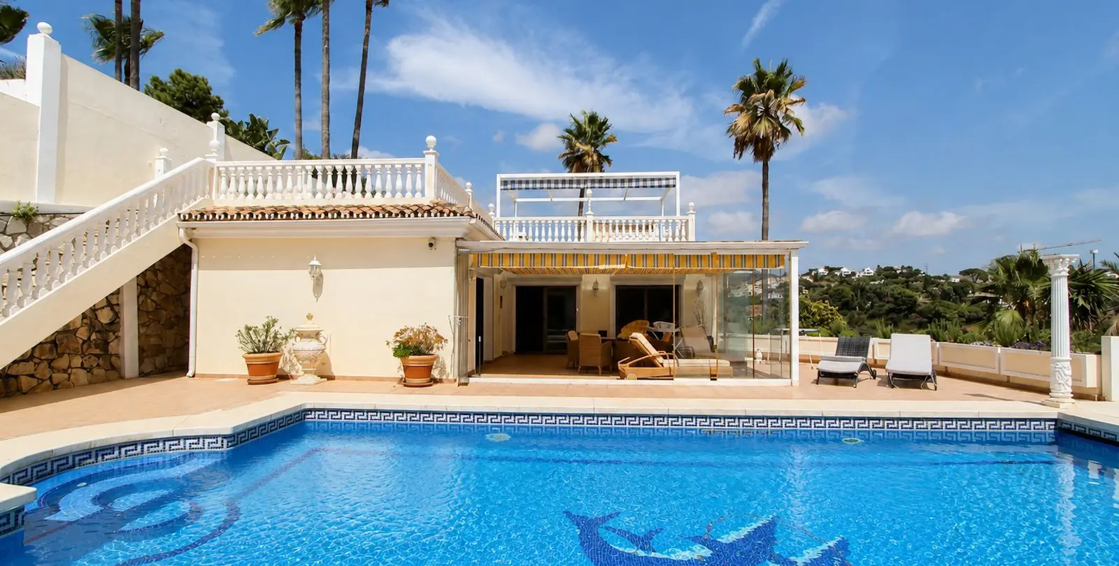 Sale of detached villa in Elviria 25