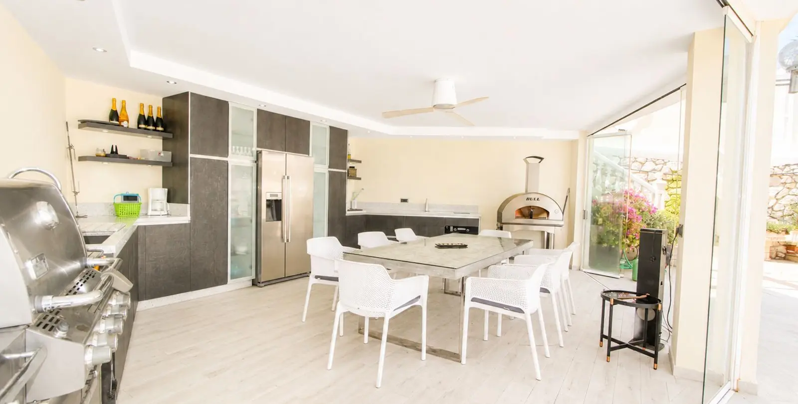 Sale of detached villa in Elviria 41