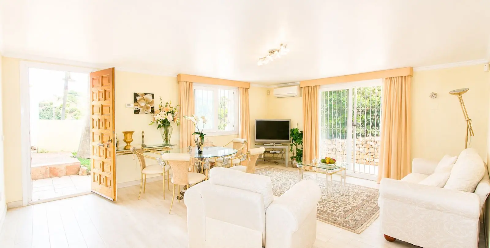 Sale of detached villa in Elviria 48