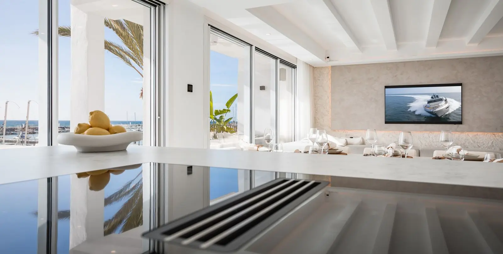 Sale of penthouse in Puerto Banús 21