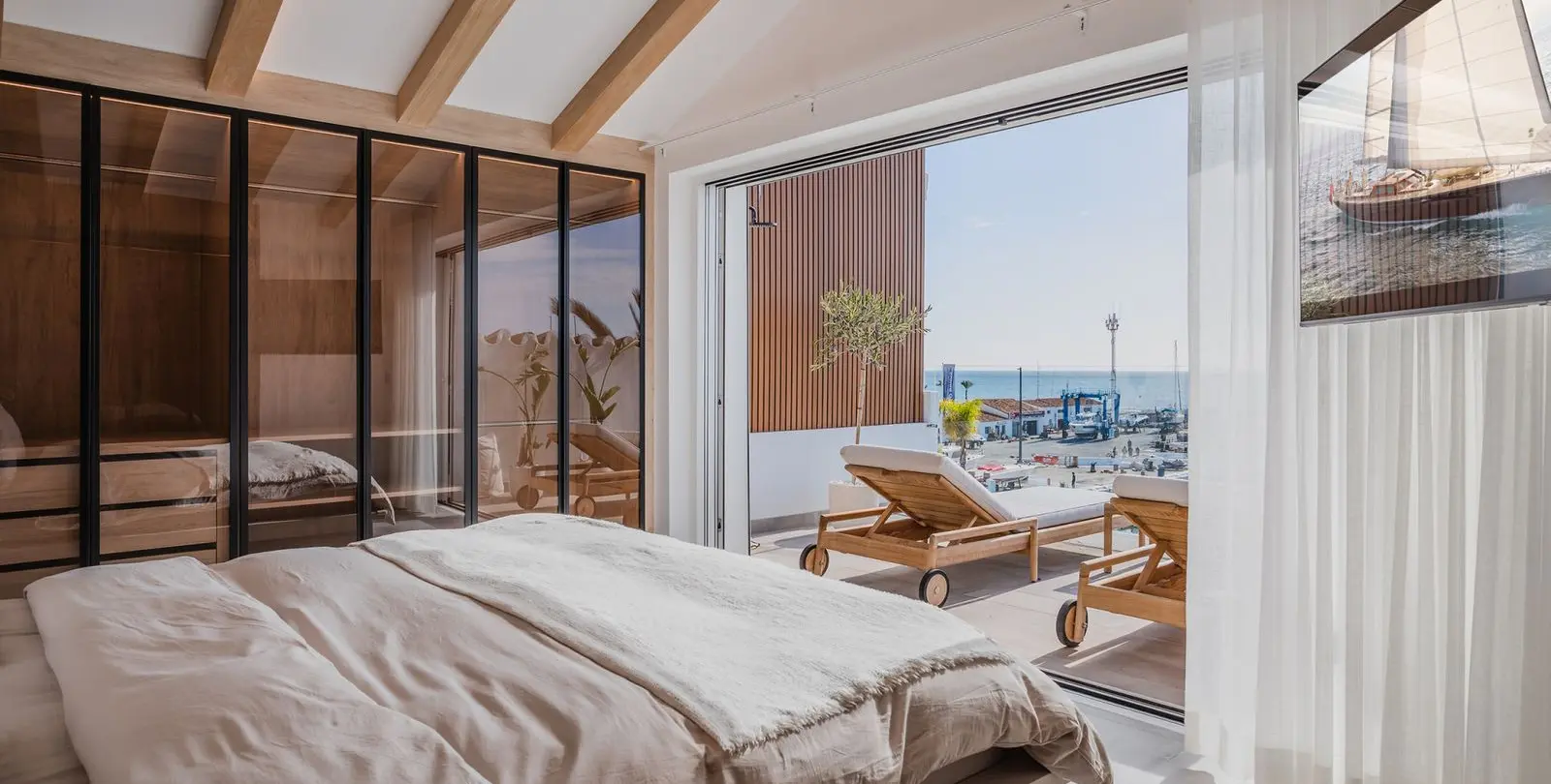 Sale of penthouse in Puerto Banús 23
